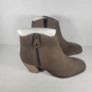 Diba Sequoia Classic Western Feminine Taupe Suede Block Heel Booties Size 7M